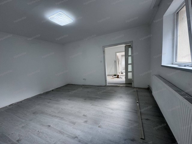 Eladó családi ház, Nyíregyházán 54.999 M Ft, 2 szobás