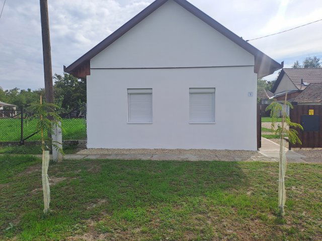 Eladó családi ház, Füzesgyarmaton, Garai utcában 23.8 M Ft