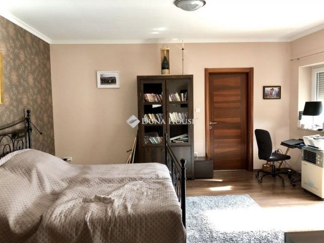 Eladó családi ház, Érden 230 M Ft, 4 szobás