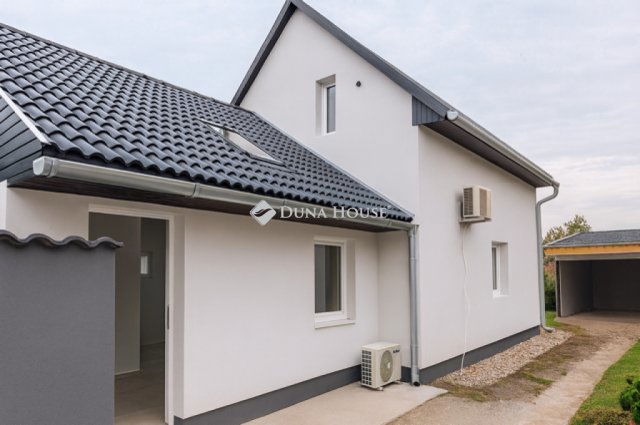 Eladó ikerház, Fóton 104.9 M Ft, 1 szobás / költözzbe.hu