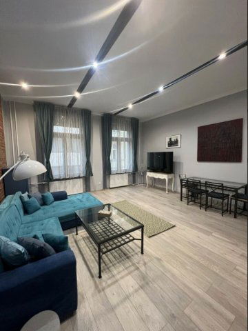 Kiadó téglalakás, albérlet, V. kerületben, Váci utcában