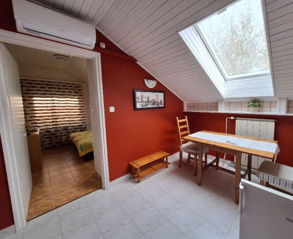 Kiadó téglalakás, albérlet, Hévízen 142 E Ft / hó, 1 szobás