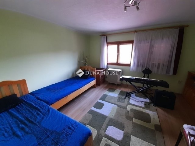 Eladó családi ház, Gödöllőn 119 M Ft, 5 szobás