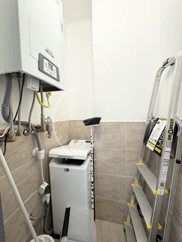 Eladó téglalakás, Pécsett 0.2 M Ft, 3 szobás