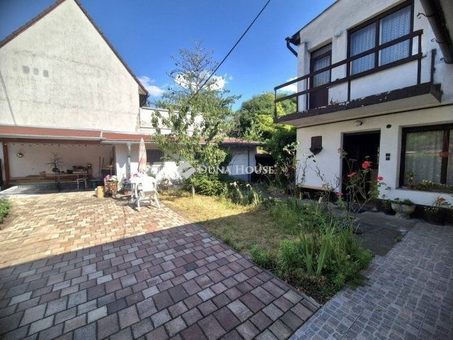 Eladó családi ház, Budapesten, III. kerületben 94.9 M Ft