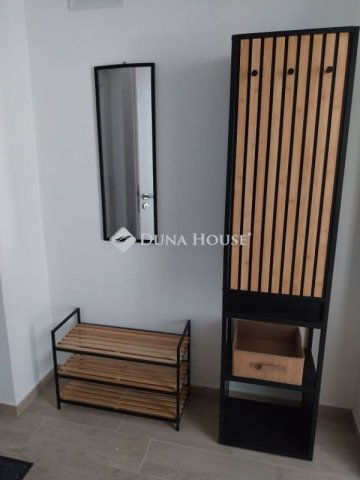 Kiadó téglalakás, albérlet, Pécsett 250 E Ft / hó, 2 szobás