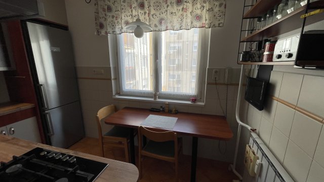Eladó panellakás, Győrött 72 M Ft, 4 szobás