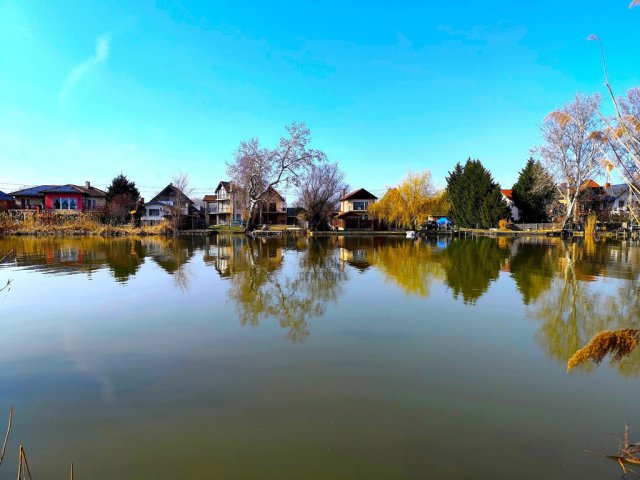 Eladó nyaraló, Dunaharasztin 57 M Ft, 2 szobás