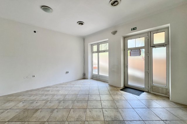 Eladó üzlethelyiség, Nyíregyházán 36 M Ft