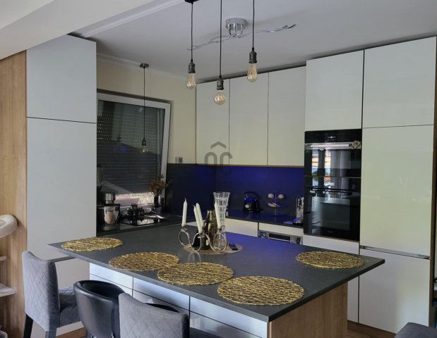 Eladó ikerház, Budaörsön 199 M Ft, 5 szobás