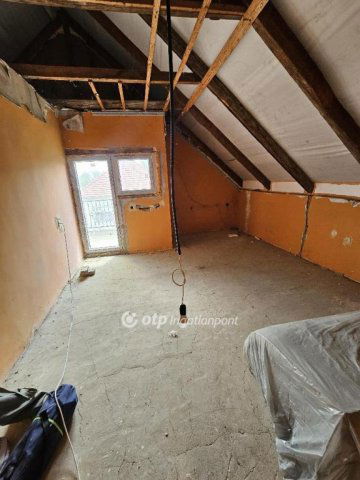 Eladó családi ház, Siklóson 59.5 M Ft, 3 szobás