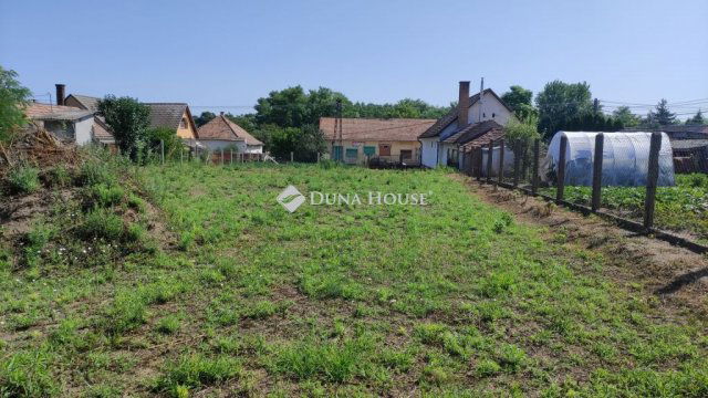 Eladó telek, Tengelicén 5.65 M Ft / költözzbe.hu