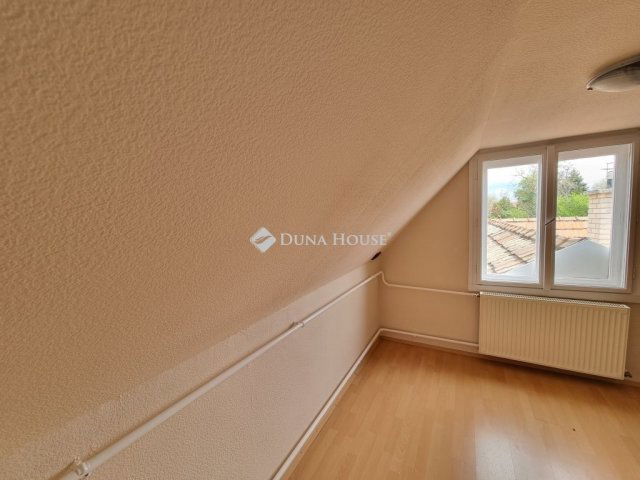 Eladó családi ház, Gárdonyban 74.9 M Ft, 5 szobás