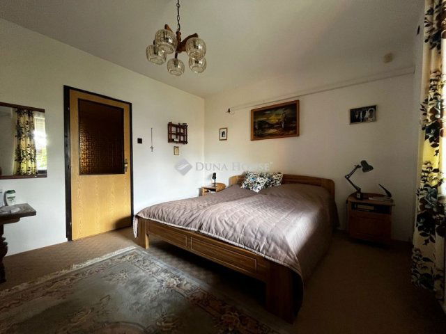 Eladó családi ház, Mohácson 89 M Ft, 6 szobás