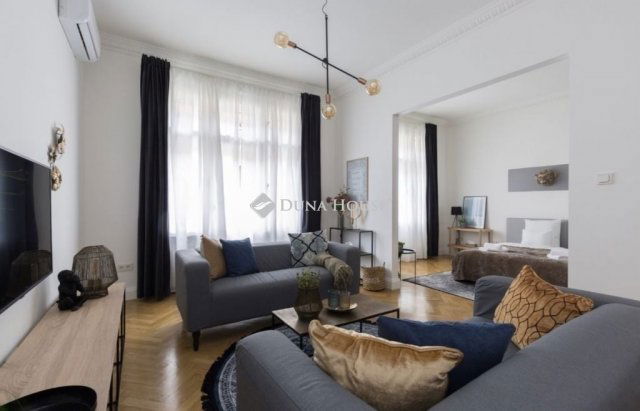 Eladó téglalakás, Budapesten, V. kerületben 159 M Ft, 2 szobás