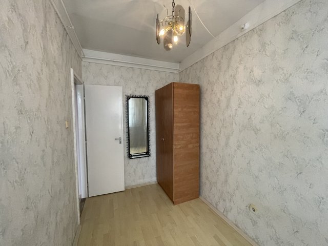 Eladó panellakás, Miskolcon, Szilvás utcában 24.8 M Ft