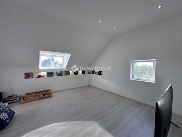 Eladó családi ház, Makón 64 M Ft, 4 szobás