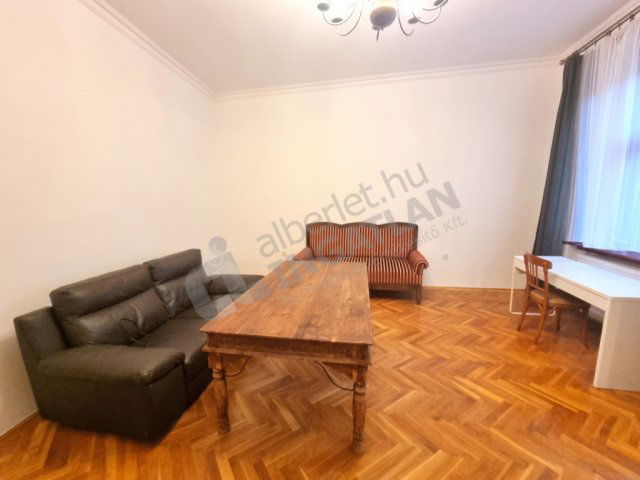 Kiadó téglalakás, albérlet, Budapesten, II. kerületben
