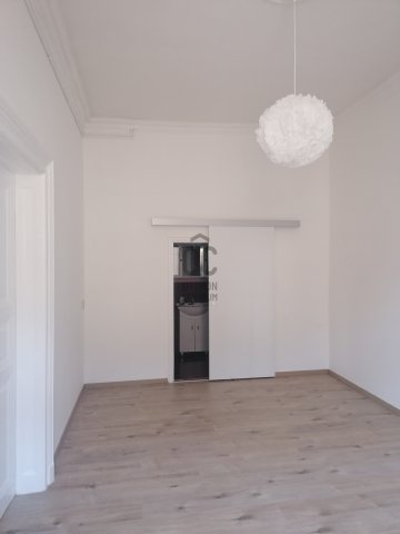 Eladó téglalakás, Budapesten, VII. kerületben 99.9 M Ft