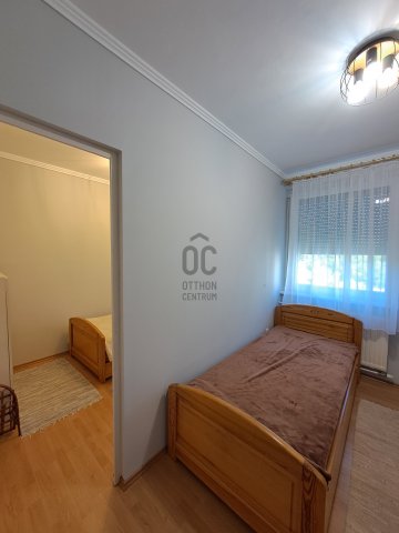 Kiadó panellakás, albérlet, Debrecenben 260 E Ft / hó, 3 szobás