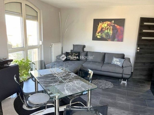 Eladó téglalakás, Budapesten, XVIII. kerületben 70.9 M Ft