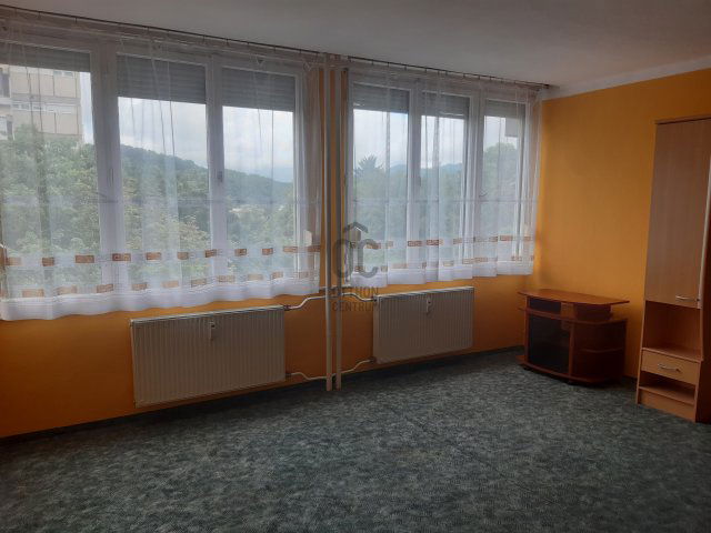 Eladó téglalakás, Salgótarjánban 23.999 M Ft, 2 szobás