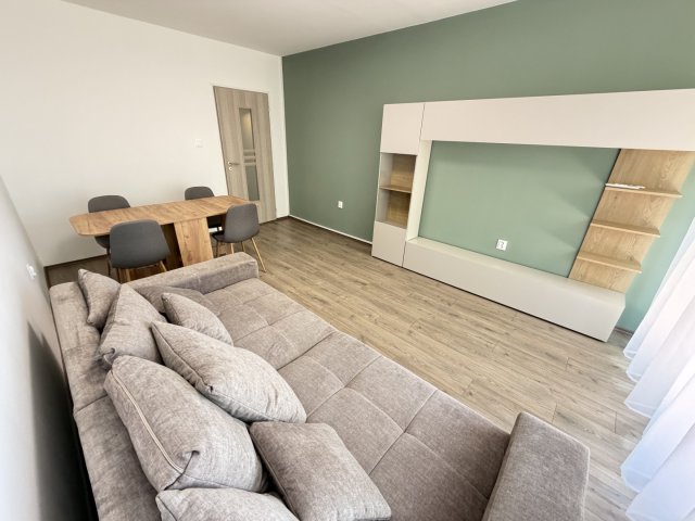 Kiadó panellakás, albérlet, Kaposváron, Béke utcában, 2 szobás