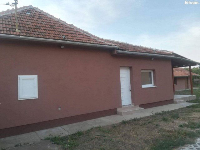 Eladó családi ház, Békéscsabán 55 M Ft, 3 szobás