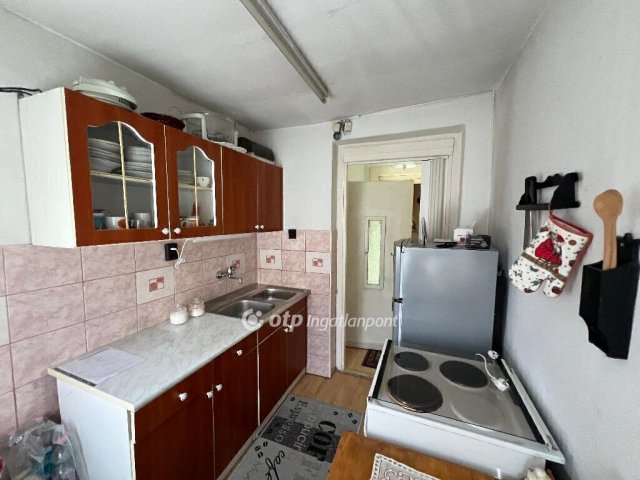 Eladó családi ház, Budapesten, XV. kerületben 79.9 M Ft