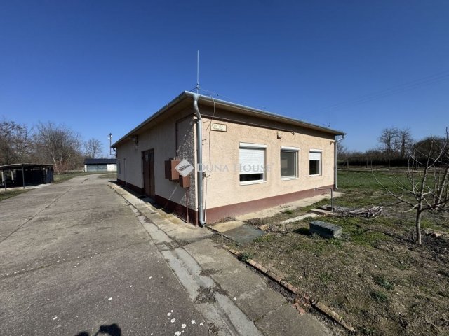 Eladó ipari ingatlan, Cibakházán 69.9 M Ft / költözzbe.hu