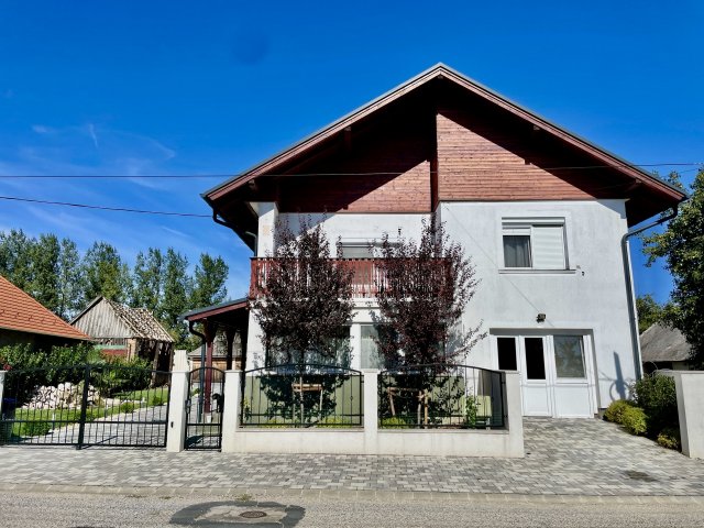 Eladó családi ház, Tésen 98 M Ft, 4 szobás