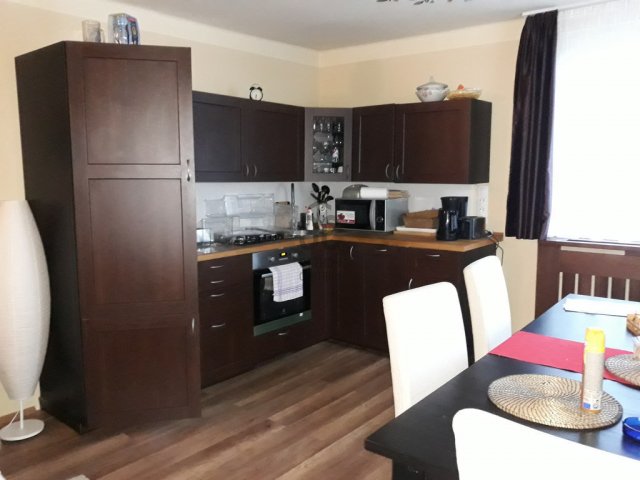 Eladó családi ház, Budapesten, X. kerületben 340 M Ft, 7 szobás