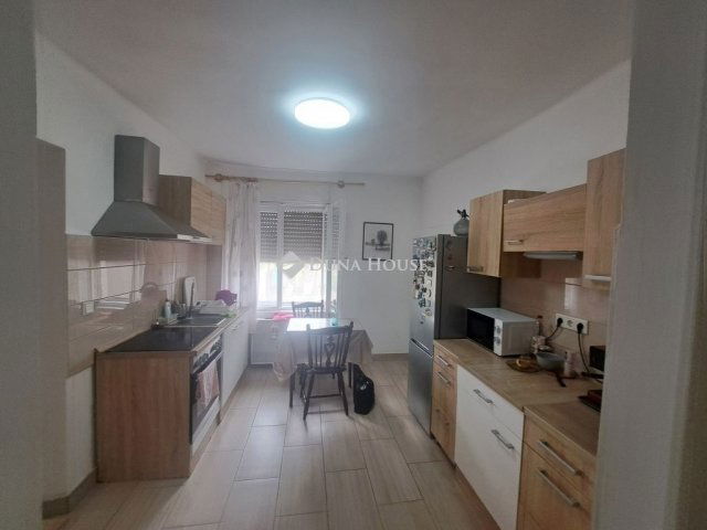 Eladó családi ház, Tápiószelén 35 M Ft, 2 szobás