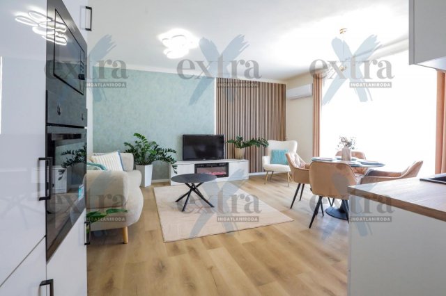 Eladó téglalakás, Szegeden 84 M Ft, 3 szobás