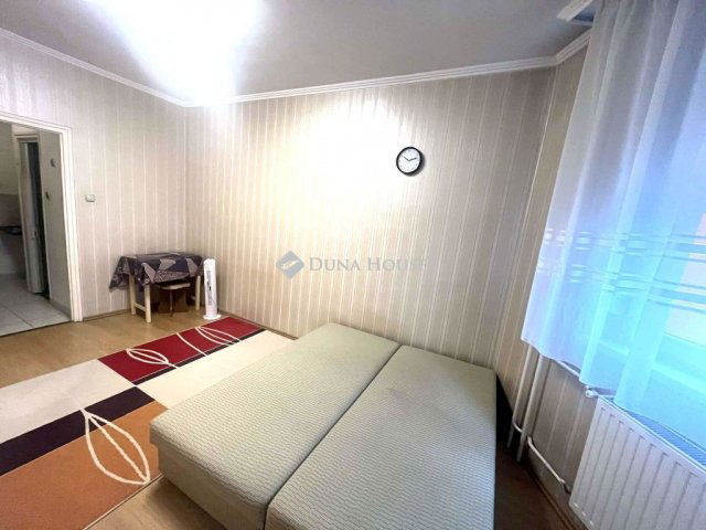 Kiadó téglalakás, albérlet, Kecskeméten, Széchenyi körúton