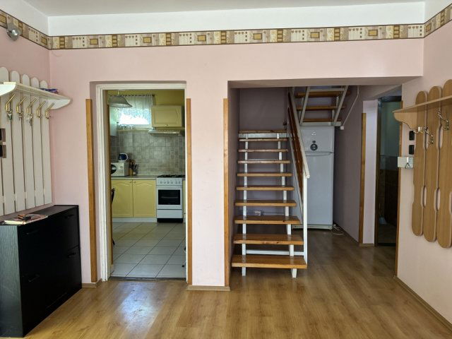 Eladó családi ház, Jászapátiban 32 M Ft, 7 szobás