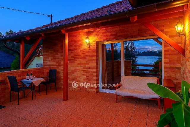 Eladó családi ház, Kiskunlacházán 140.9 M Ft, 3 szobás