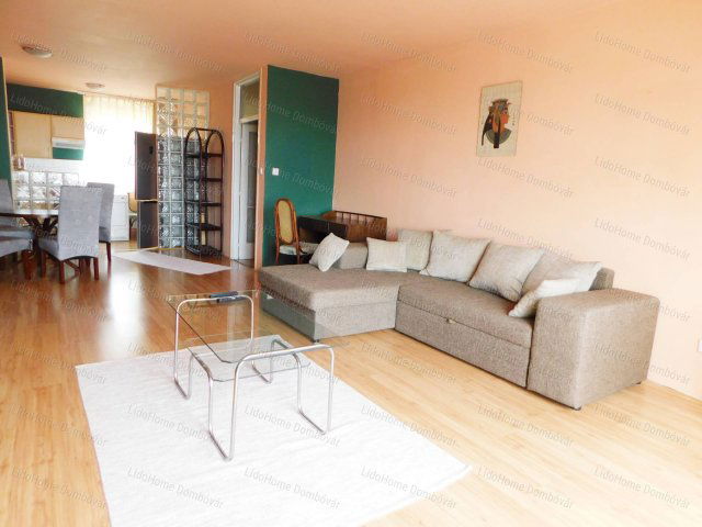 Kiadó téglalakás, albérlet, Dombóváron 135 E Ft / hó