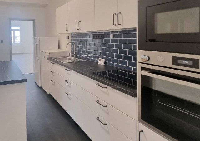 Eladó téglalakás, Budapesten, IX. kerületben, Bakáts téren