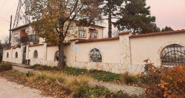 Eladó ikerház, Budapesten, XXII. kerületben 90 M Ft, 5 szobás