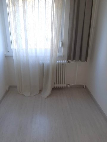 Eladó panellakás, Debrecenben, Sinai Miklós utcában 47.99 M Ft