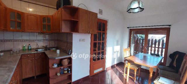 Eladó téglalakás, Szegeden 64.9 M Ft, 3 szobás