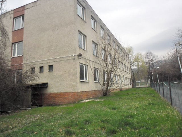 Eladó ipari ingatlan, Pécsett 199 M Ft, 20+30 szobás