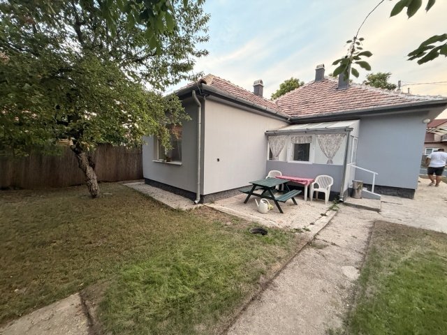 Eladó családi ház, Gödön 93 M Ft, 3 szobás