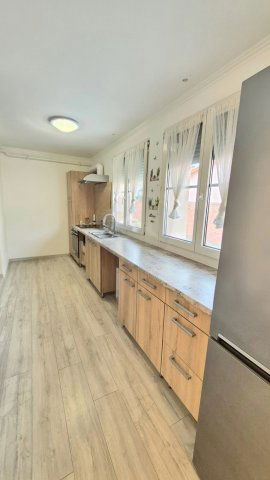 Eladó téglalakás, Baján 40.99 M Ft, 4 szobás