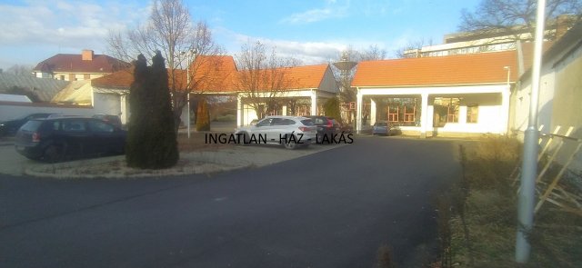 Eladó üzlethelyiség, Gyulán 350 M Ft / költözzbe.hu