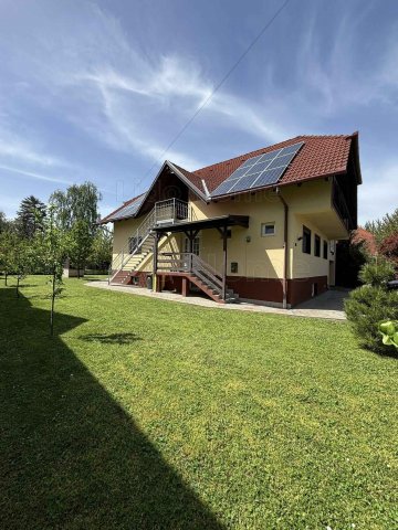 Eladó családi ház, Balatonszemesen 209 M Ft, 9 szobás