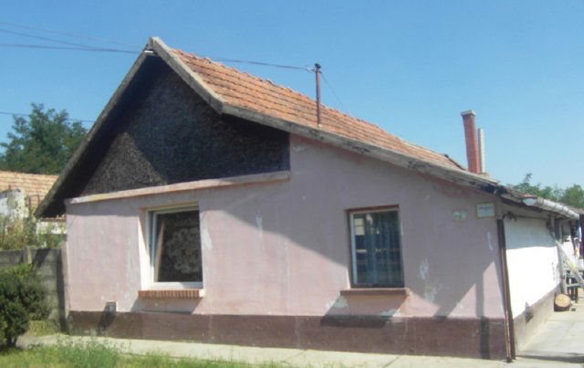Eladó családi ház, Magyarbánhegyesen, Alkotmány utcában