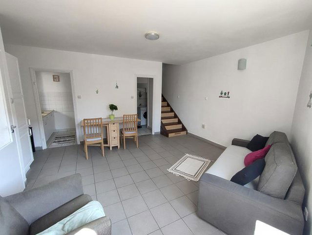 Eladó családi ház, Budapesten, III. kerületben 69.9 M Ft