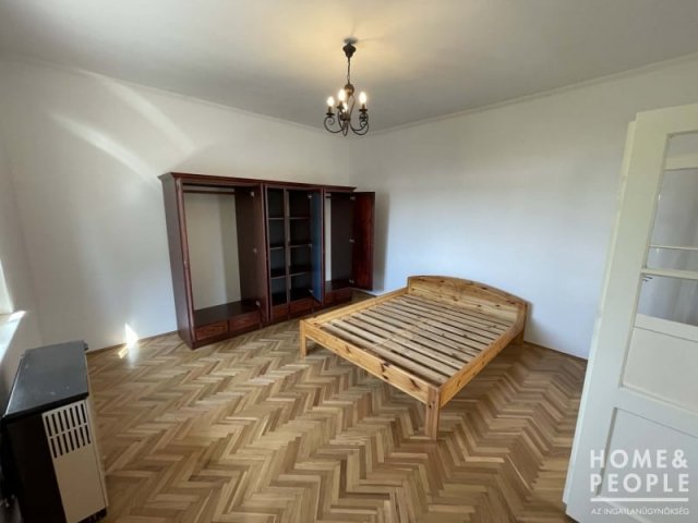 Eladó családi ház, Röszkén 53.99 M Ft, 2 szobás